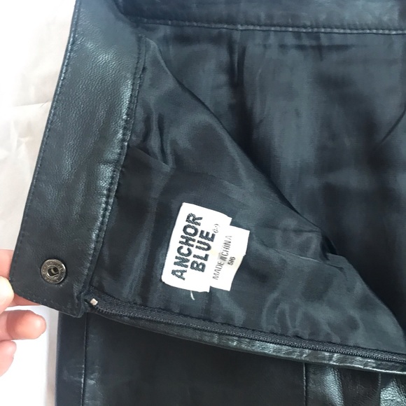 Vintage Leather skirt - Picture 7 of 8